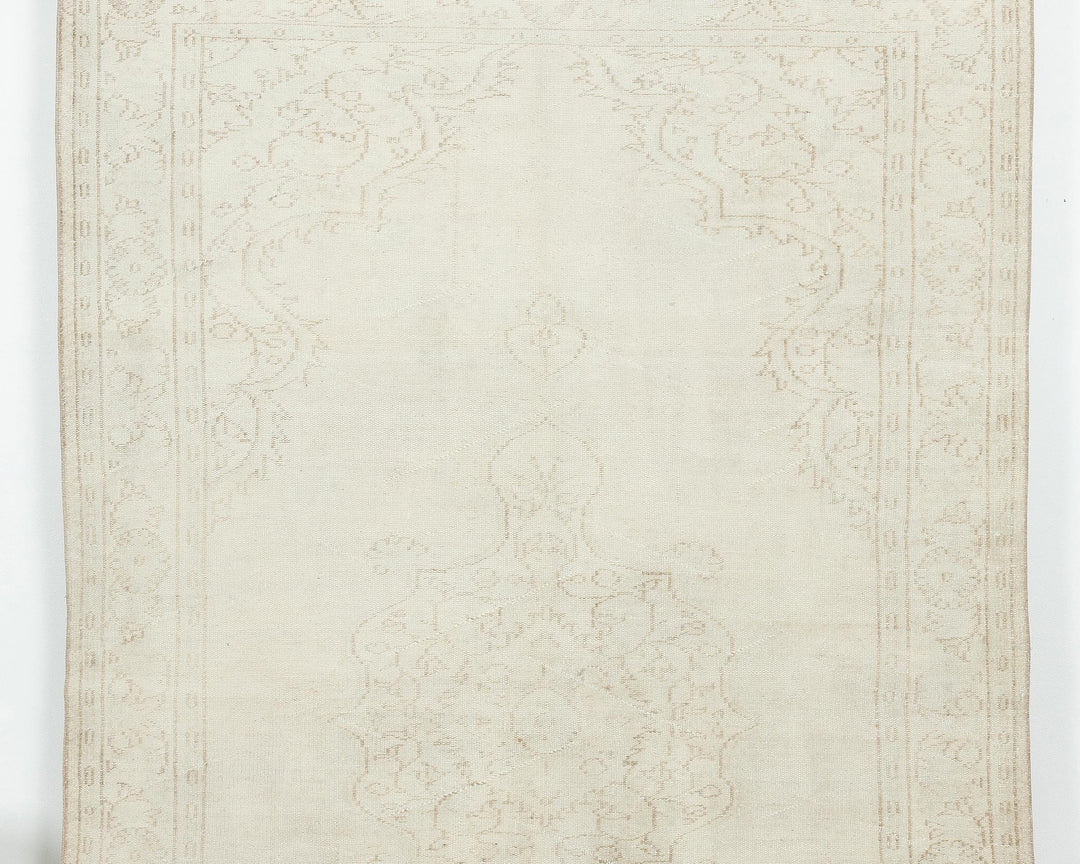 Beige Oushak Rug 6' 1" x 9' 2" | No. VR17701