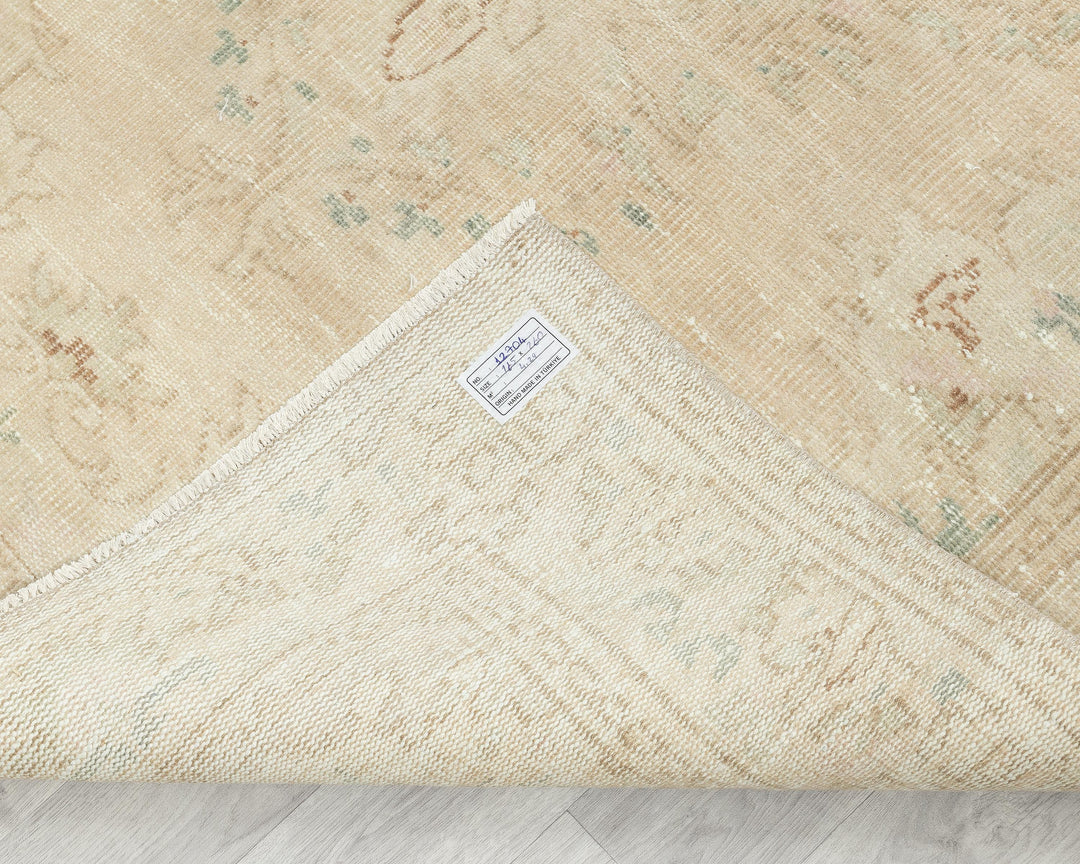 Beige Oushak Rug 5' 5" x 8' 6" | No. VR30236