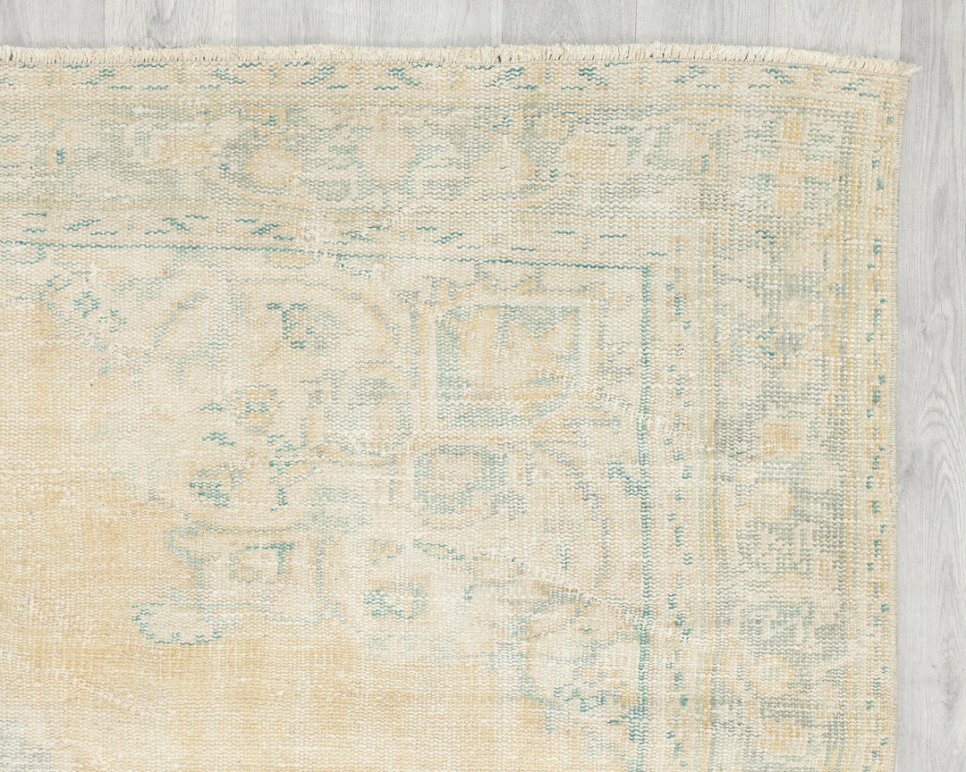 Neutral Oushak Rug 5' 8" x 8' 7" | No. VR97604