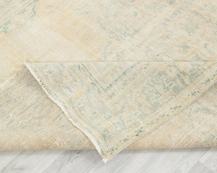 Neutral Oushak Rug 5' 8" x 8' 7" | No. VR97604