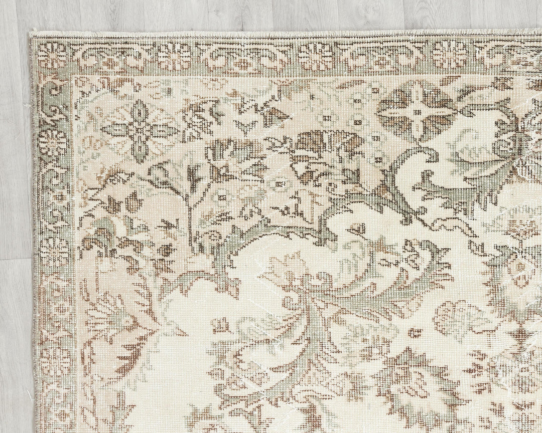 Beige Oushak Rug 6' 2" x 9' 10" | No. VR64938