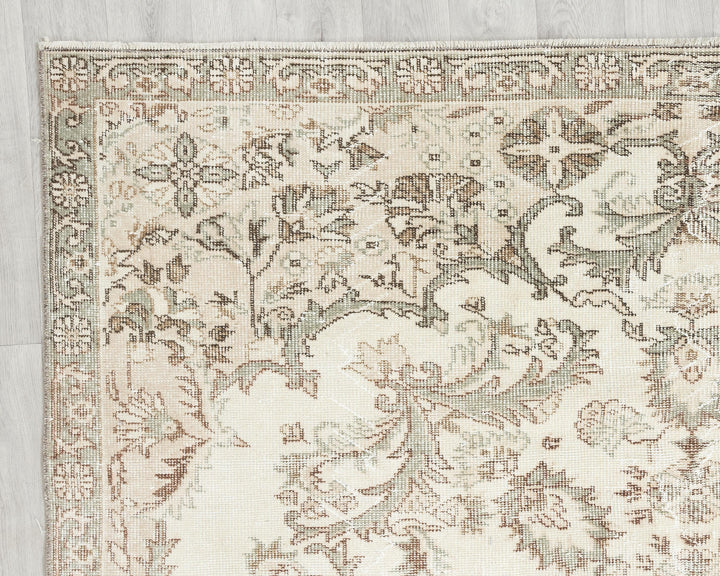 Beige Oushak Rug 6' 2" x 9' 10" | No. VR64938