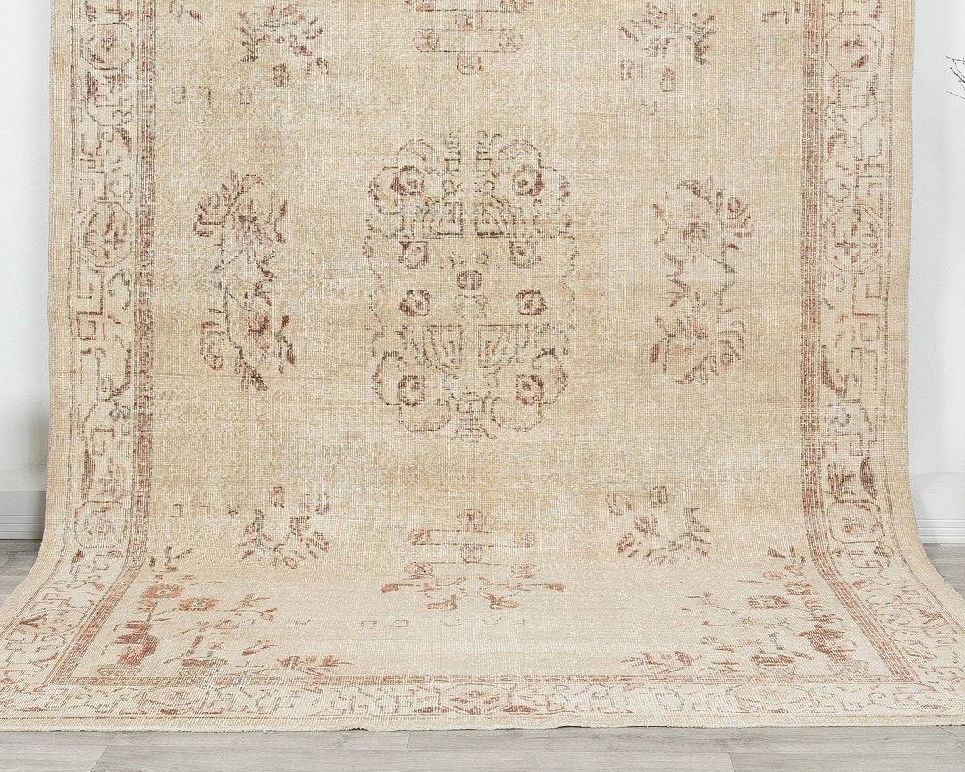 Faded Oushak Rug 6' 6" x 9' 8" | No. VR89789