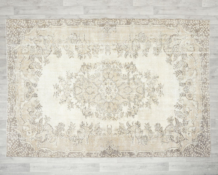 Beige Oushak Rug 6' 6" x 9' 5" | No. VR27883