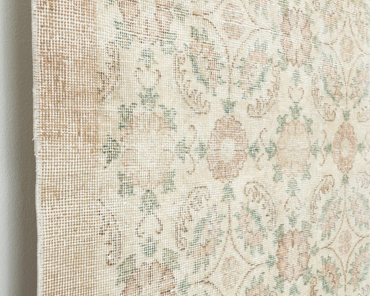 Neutral Oushak Rug 6' 4" x 9' 10" | No. VR16567