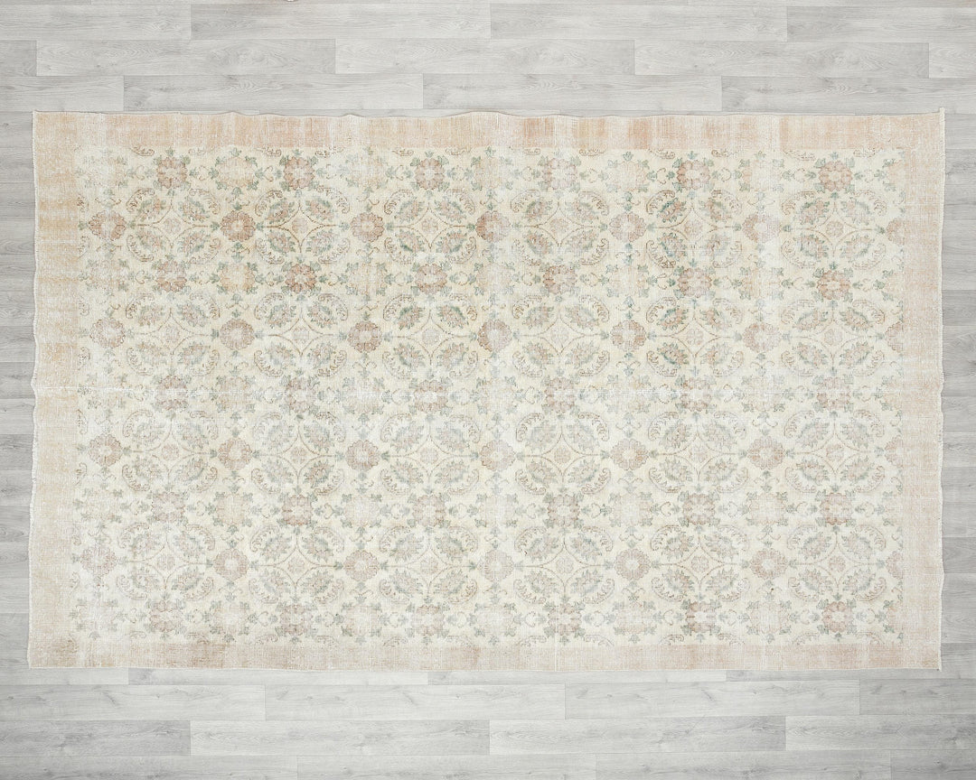 Neutral Oushak Rug 6' 4" x 9' 10" | No. VR16567