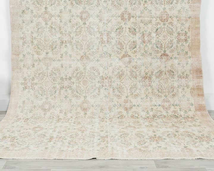Neutral Oushak Rug 6' 4" x 9' 10" | No. VR16567