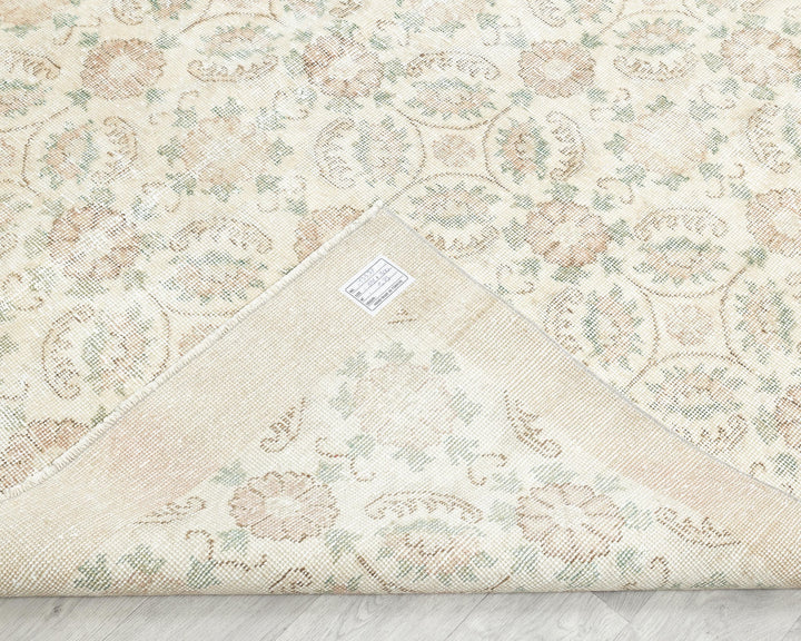 Neutral Oushak Rug 6' 4" x 9' 10" | No. VR16567