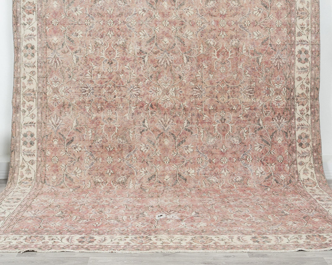 Faded Oushak Rug 6' 7" x 10' 1" | No. VR27278