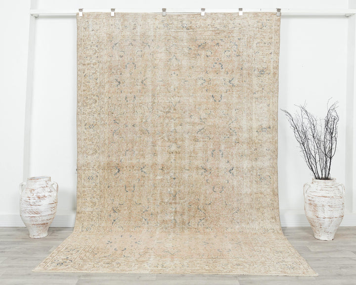Beige Oushak Rug 6' 1" x 9' 7" | No. VR60432