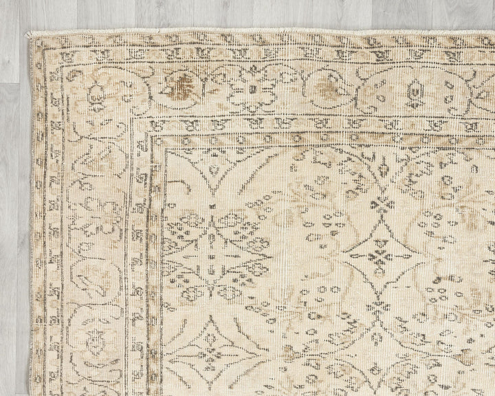 Oushak Rug 6' 11" x 10' 4" | No. VR87904