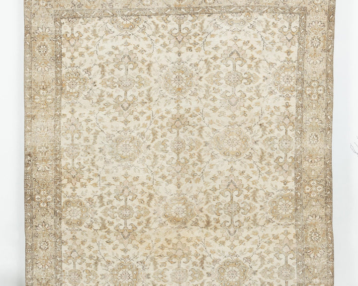 Neutral Oushak Rug 5' 10" x 9' 10" | No. VR19995