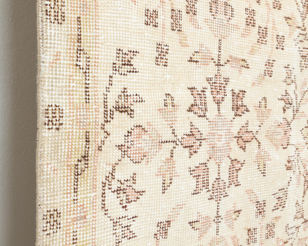 Beige Oushak Rug 7' 8" x 4' 2" | No. VR45880