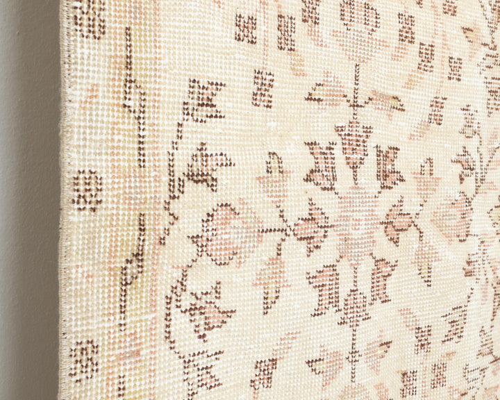 Beige Oushak Rug 7' 8" x 4' 2" | No. VR45880