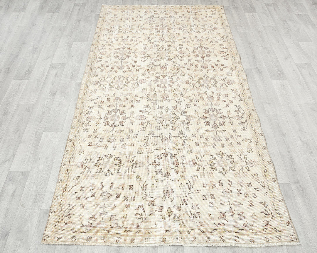 Beige Oushak Rug 7' 8" x 4' 2" | No. VR45880