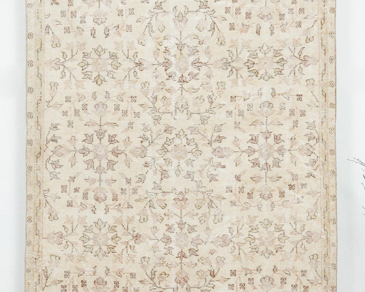 Beige Oushak Rug 7' 8" x 4' 2" | No. VR45880