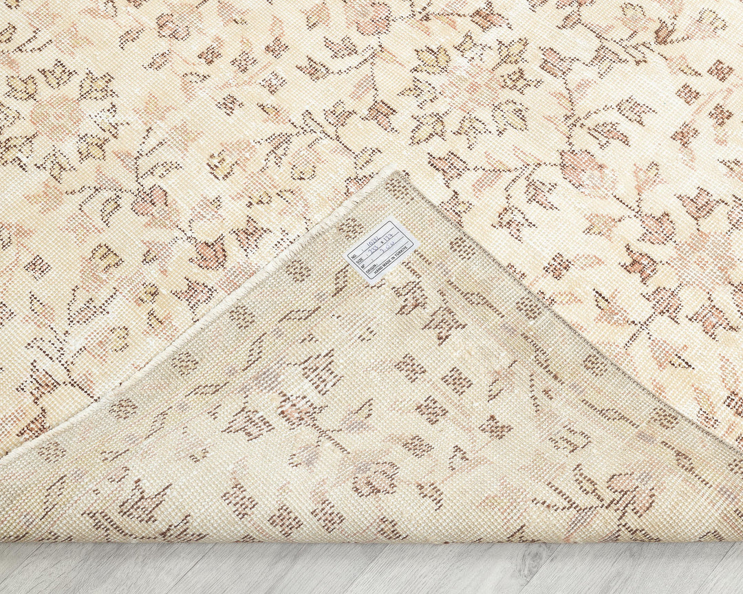 Beige Oushak Rug 7' 8" x 4' 2" | No. VR45880
