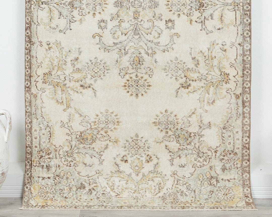 Beige Oushak Rug 3' 8" x 7' | No. VR82566