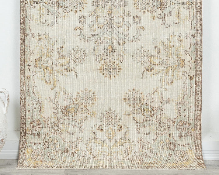 Beige Oushak Rug 3' 8" x 7' | No. VR82566
