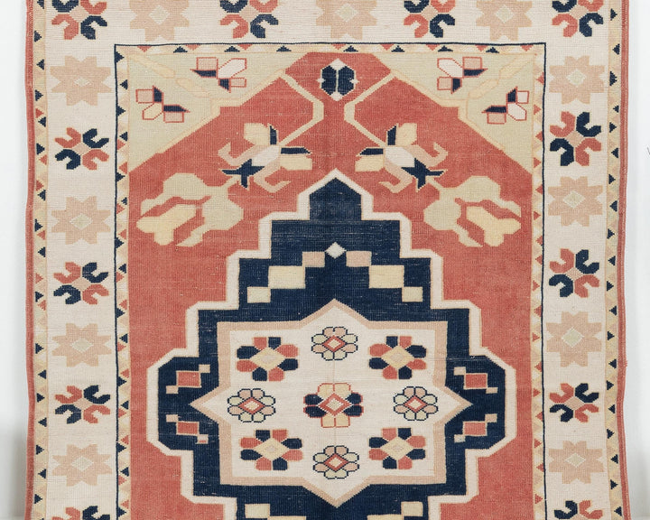 Neutral Oushak Rug 4' 11" x 6' 11" | No. VR62133