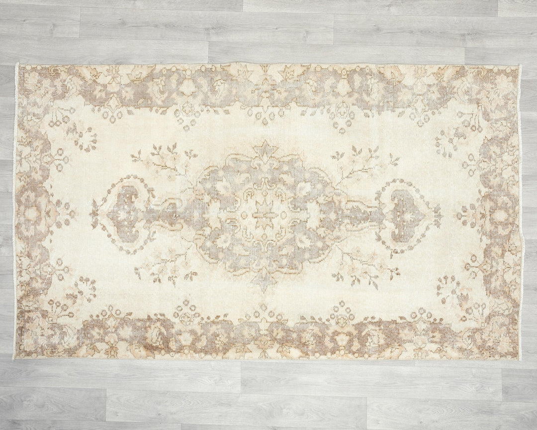 Beige Oushak Rug 3' 10" x 6' 5" | No. VR97723