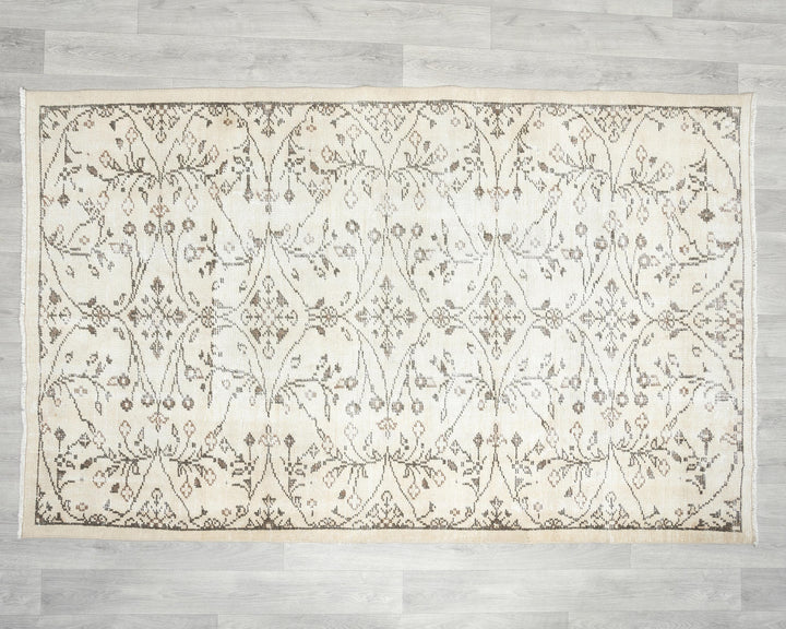 Neutral Oushak Rug 4' 4" x 6' 11" | No. VR33386
