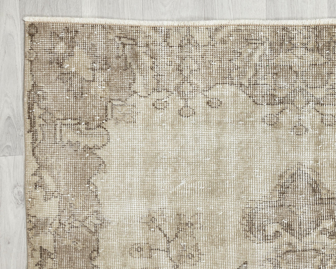 Oushak Rug 3' 7" x 6' 6" | No. VR61552