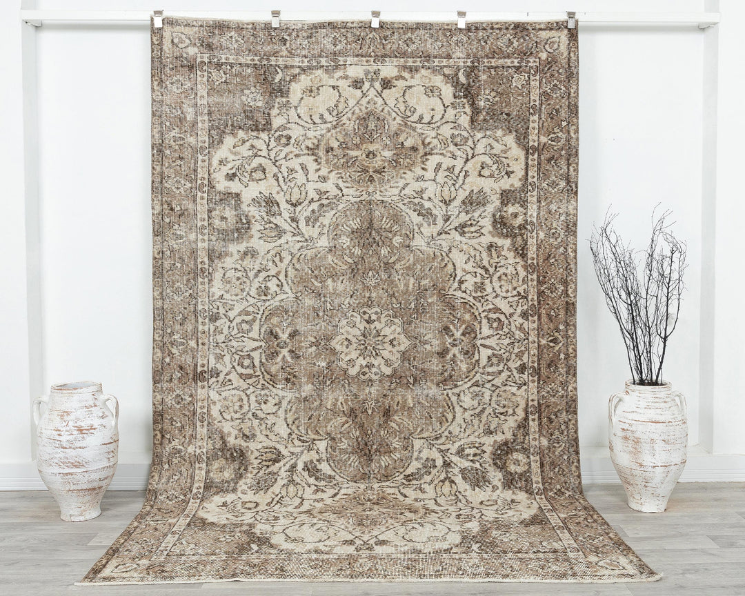 Oushak Rug 9' 6" x 6' 3" | No. VR61601