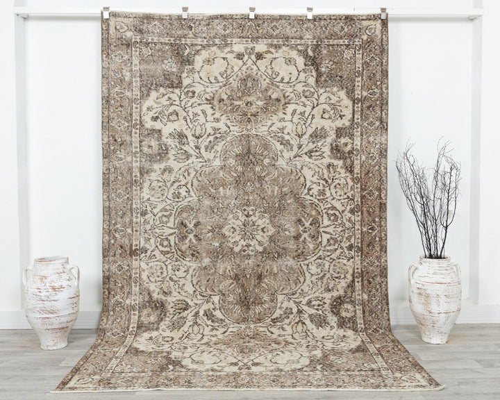 Oushak Rug 9' 6" x 6' 3" | No. VR61601