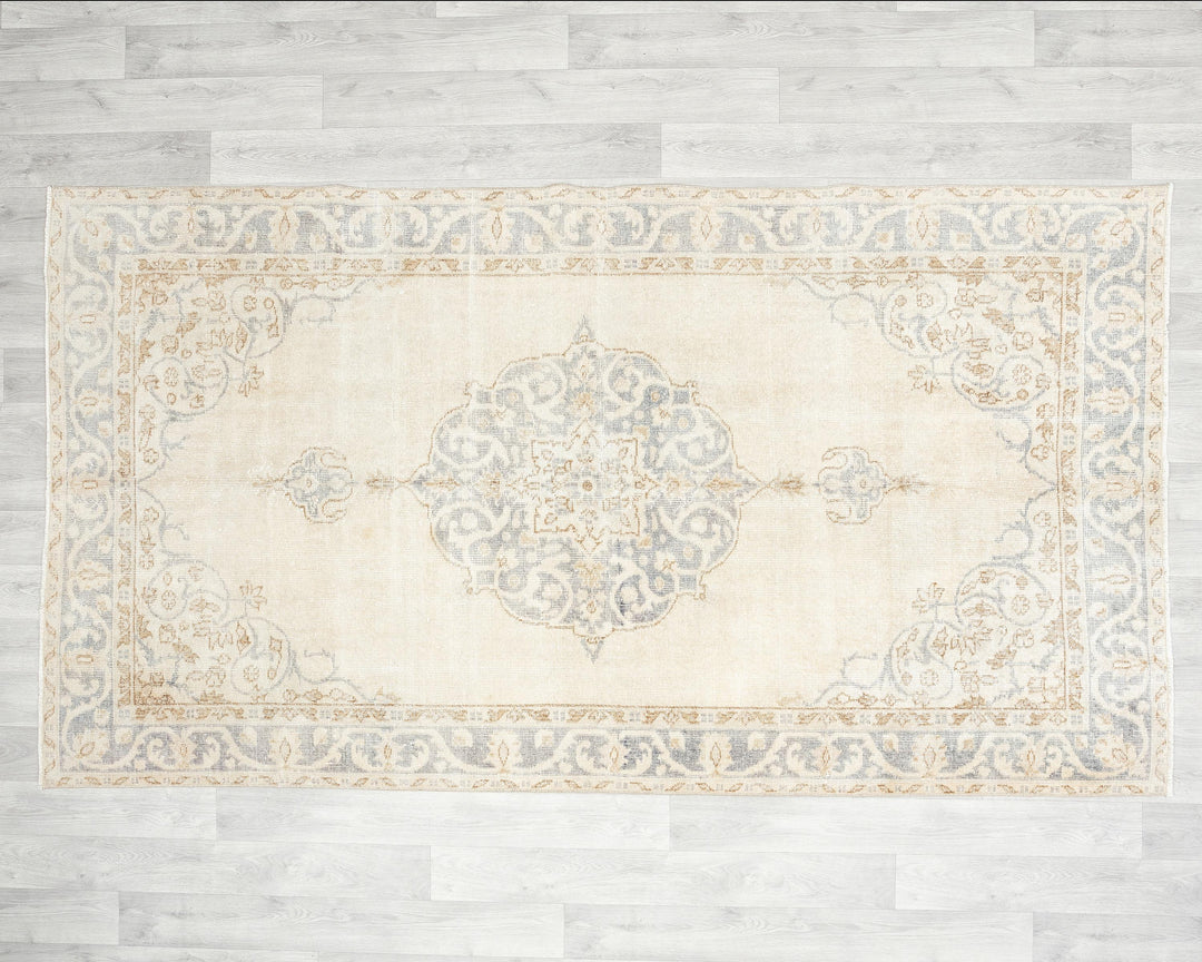 Neutral Oushak Rug 8' x 4' 5" | No. VR86187