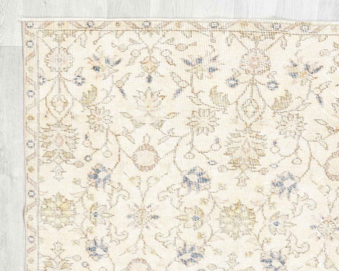 Beige Oushak Rug 8' 2" x 4' 5" | No. VR11950