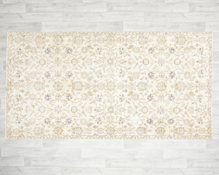 Beige Oushak Rug 8' 2" x 4' 5" | No. VR11950