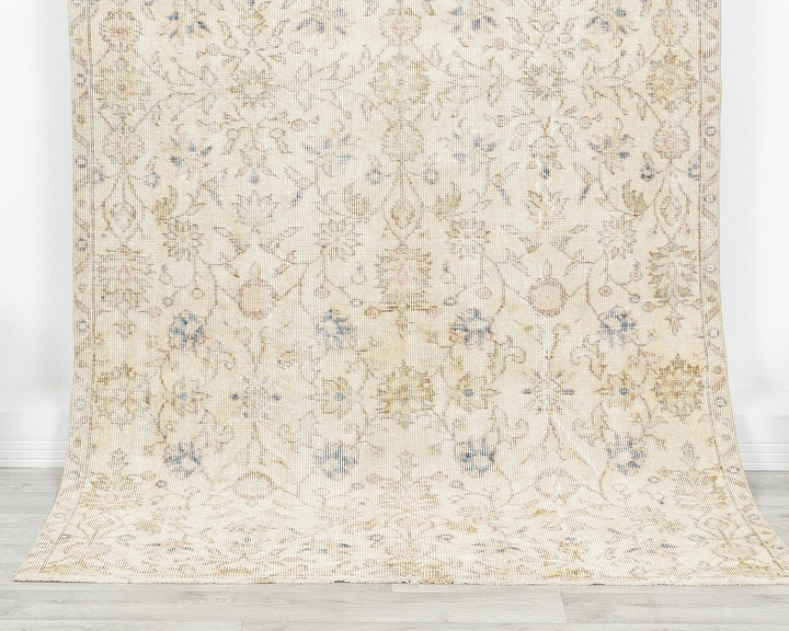 Beige Oushak Rug 8' 2" x 4' 5" | No. VR11950