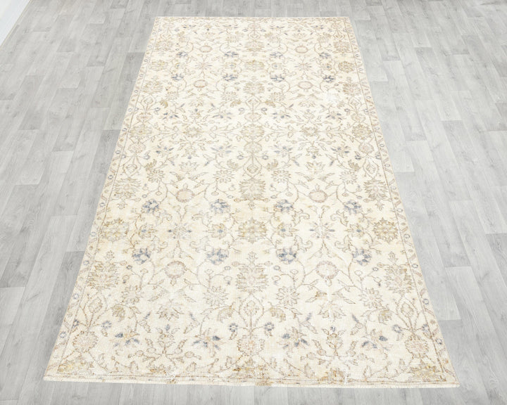 Beige Oushak Rug 8' 2" x 4' 5" | No. VR11950