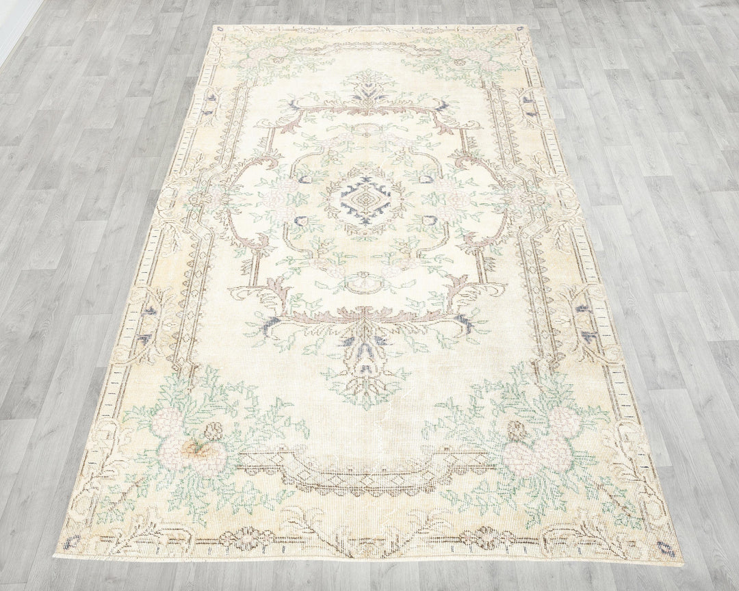 Beige Oushak Rug 4' 10" x 8' 1" | No. VR76747
