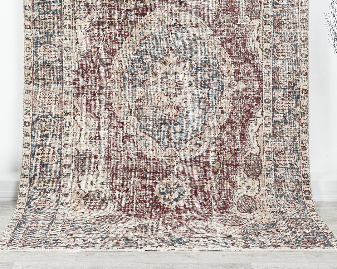 Red Oushak Rug 5' 2" x 8' 7" | No. VR75765