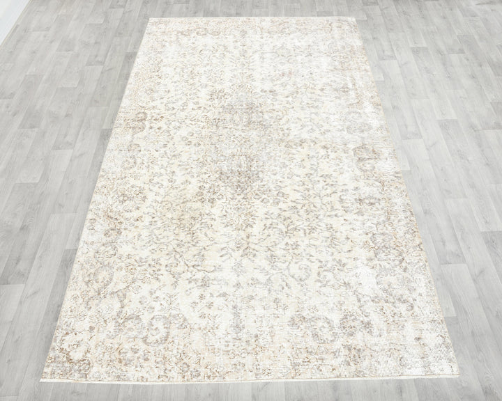 Beige Oushak Rug 4' 11" x 8' 7" | No. VR83572