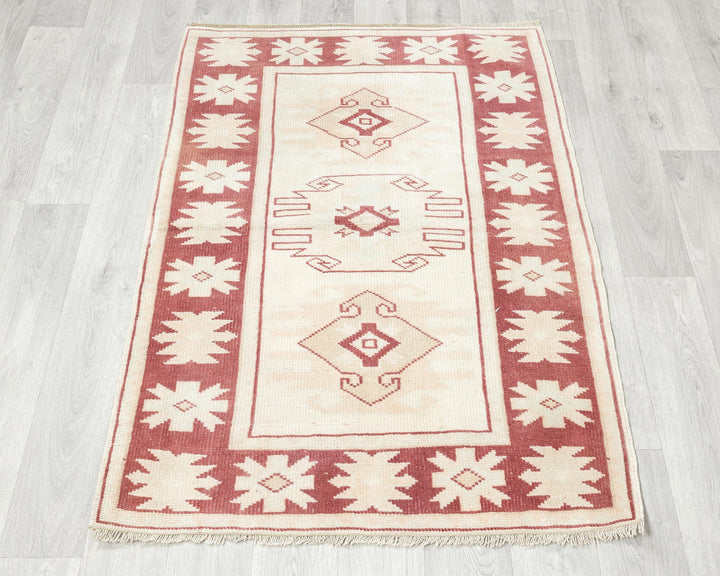 Faded Oushak Rug 2' 10" x 3' 11" | No. VR38268