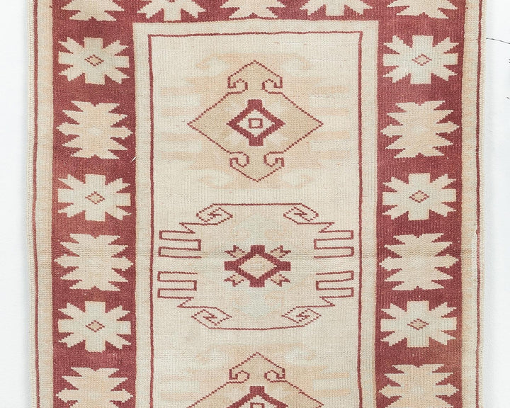 Faded Oushak Rug 2' 10" x 3' 11" | No. VR38268