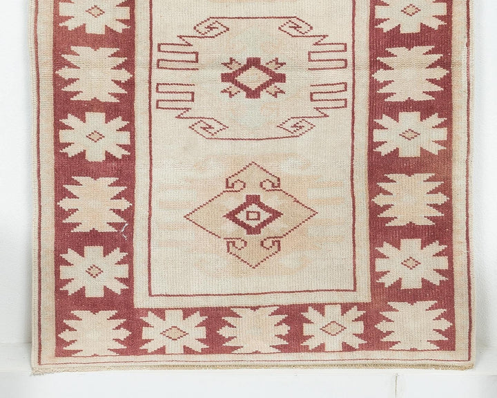 Faded Oushak Rug 2' 10" x 3' 11" | No. VR38268