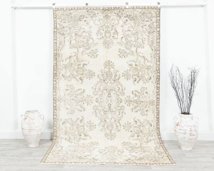 Beige Oushak Rug 5' 5" x 9' 2" | No. VR47740