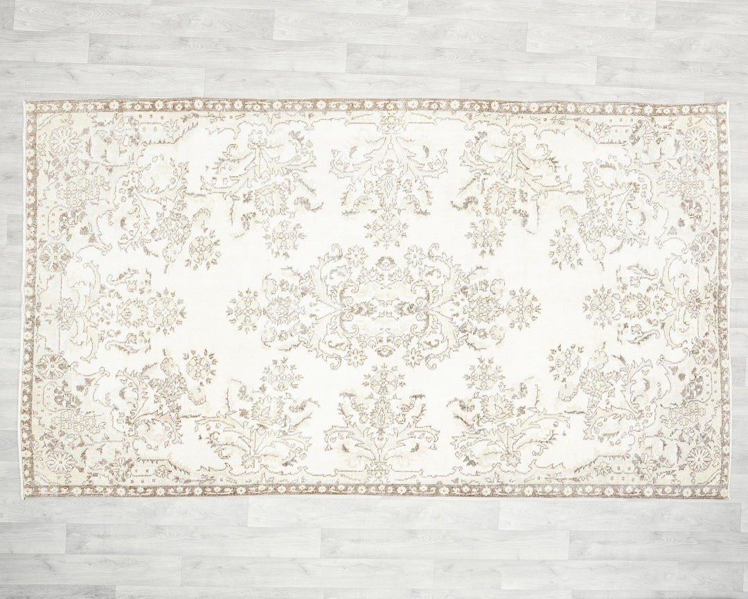 Beige Oushak Rug 5' 5" x 9' 2" | No. VR47740