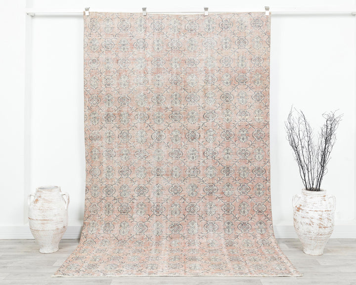 Neutral Oushak Rug 5' 7" x 9' | No. VR73513