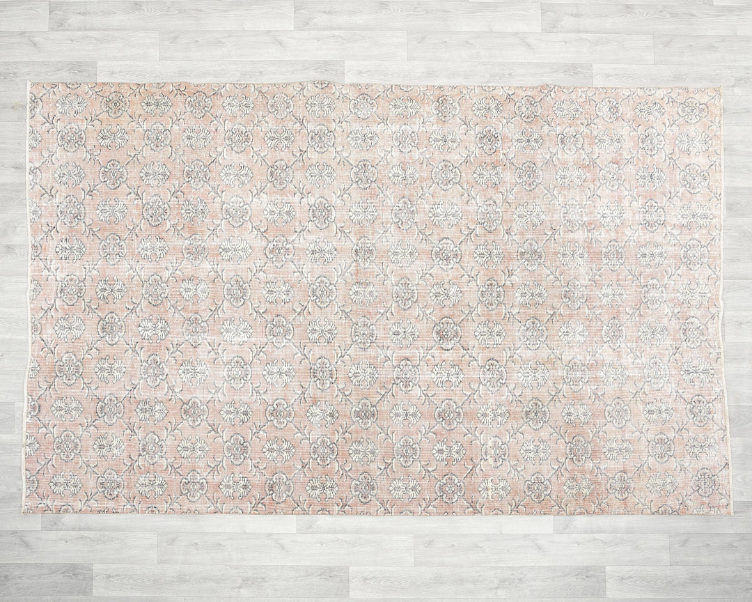 Neutral Oushak Rug 5' 7" x 9' | No. VR73513