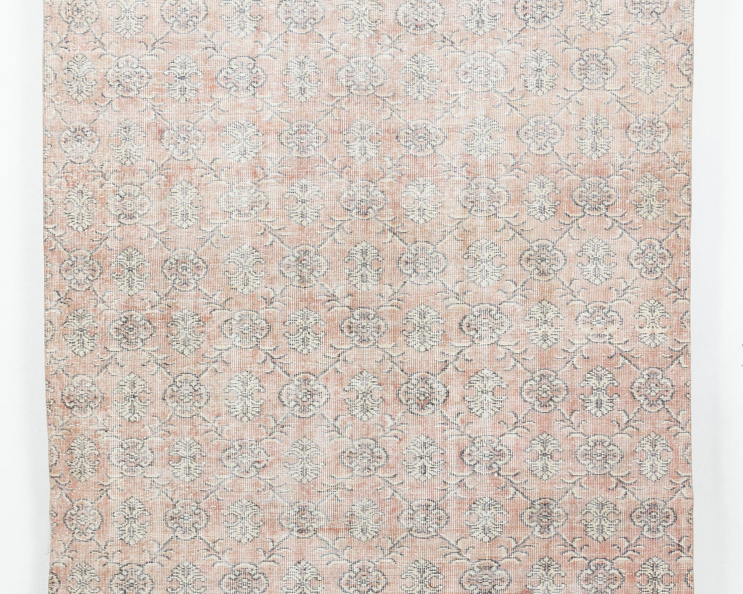 Neutral Oushak Rug 5' 7" x 9' | No. VR73513