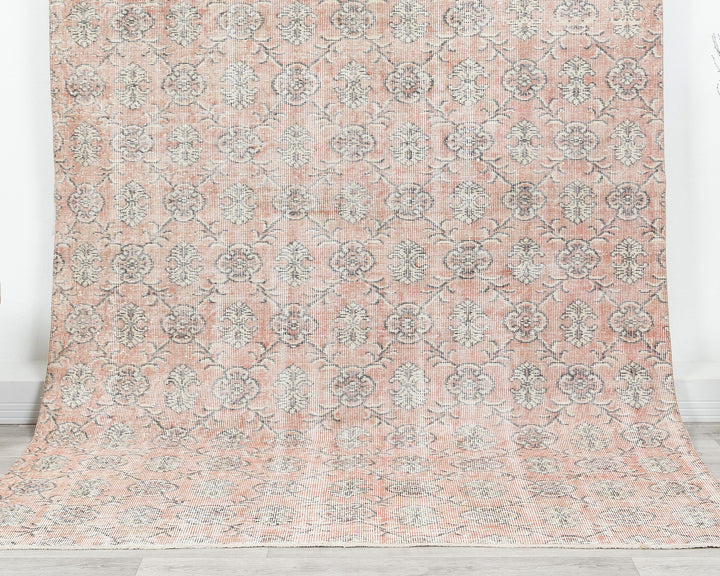 Neutral Oushak Rug 5' 7" x 9' | No. VR73513