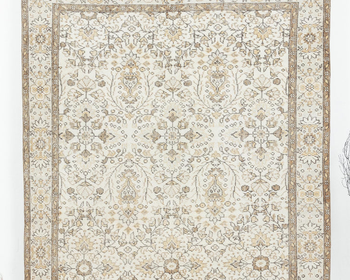 Neutral Oushak Rug 5' 5" x 8' 10" | No. VR87034