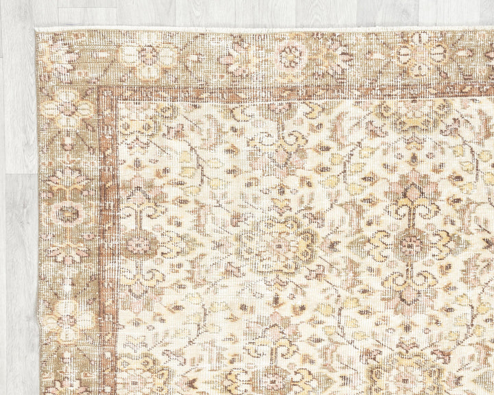 Neutral Oushak Rug 5' 1" x 8' 10" | No. VR51291