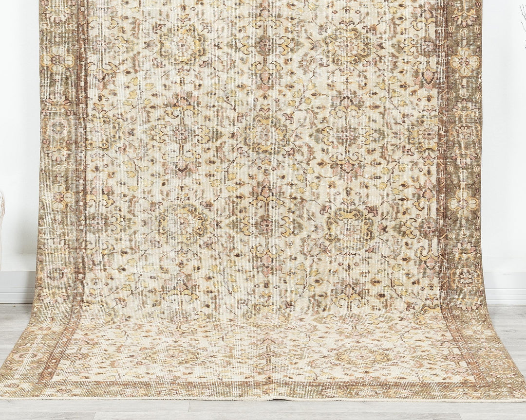 Neutral Oushak Rug 5' 1" x 8' 10" | No. VR51291