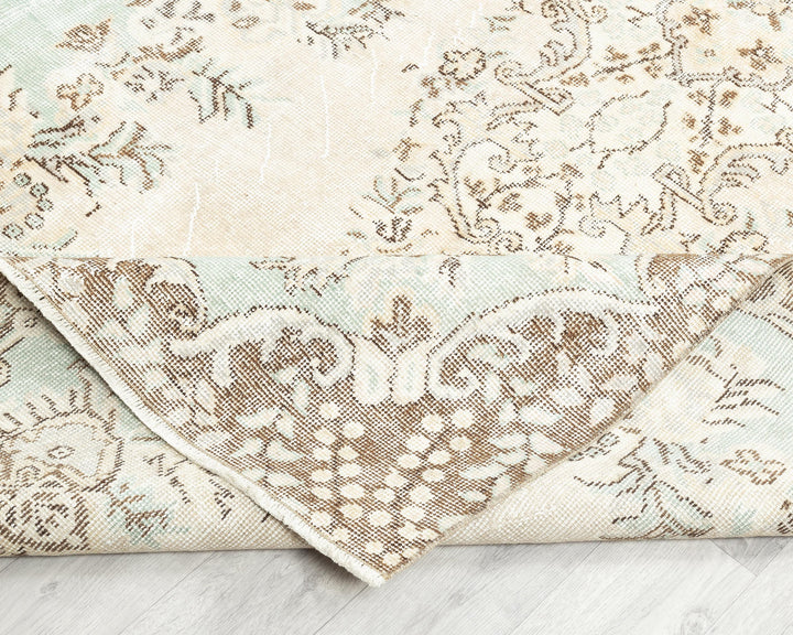 Beige Oushak Rug 5' 2" x 9' 2" | No. VR32459